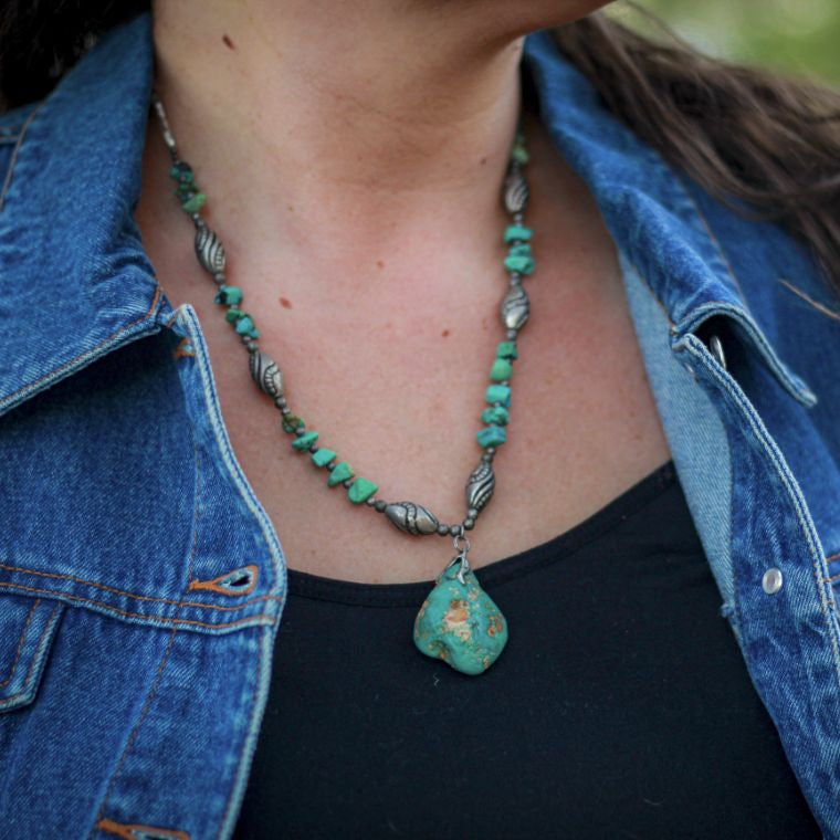 Vintage Royston Turquoise Necklace with 24 small Turquoise Beads and one Big Turquoise Stone