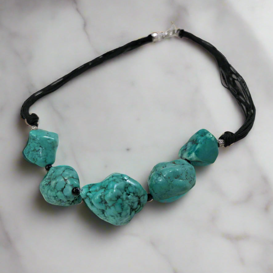 Turquoise Dyed Howlite Stone Necklace