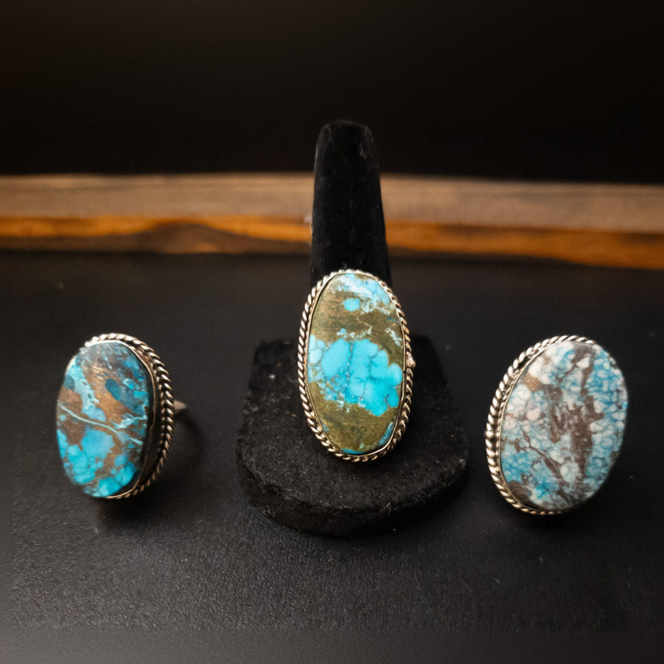 Stunning Turquoise Stone Ring