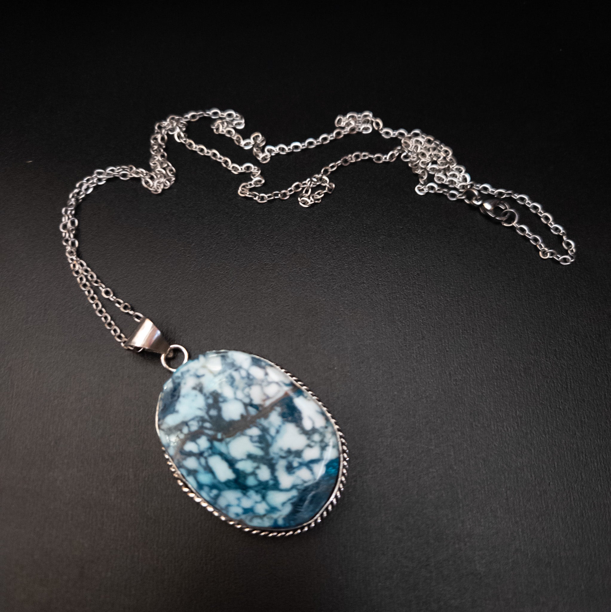 Turquoise Silver Plated Pendent on a Chain Necklace