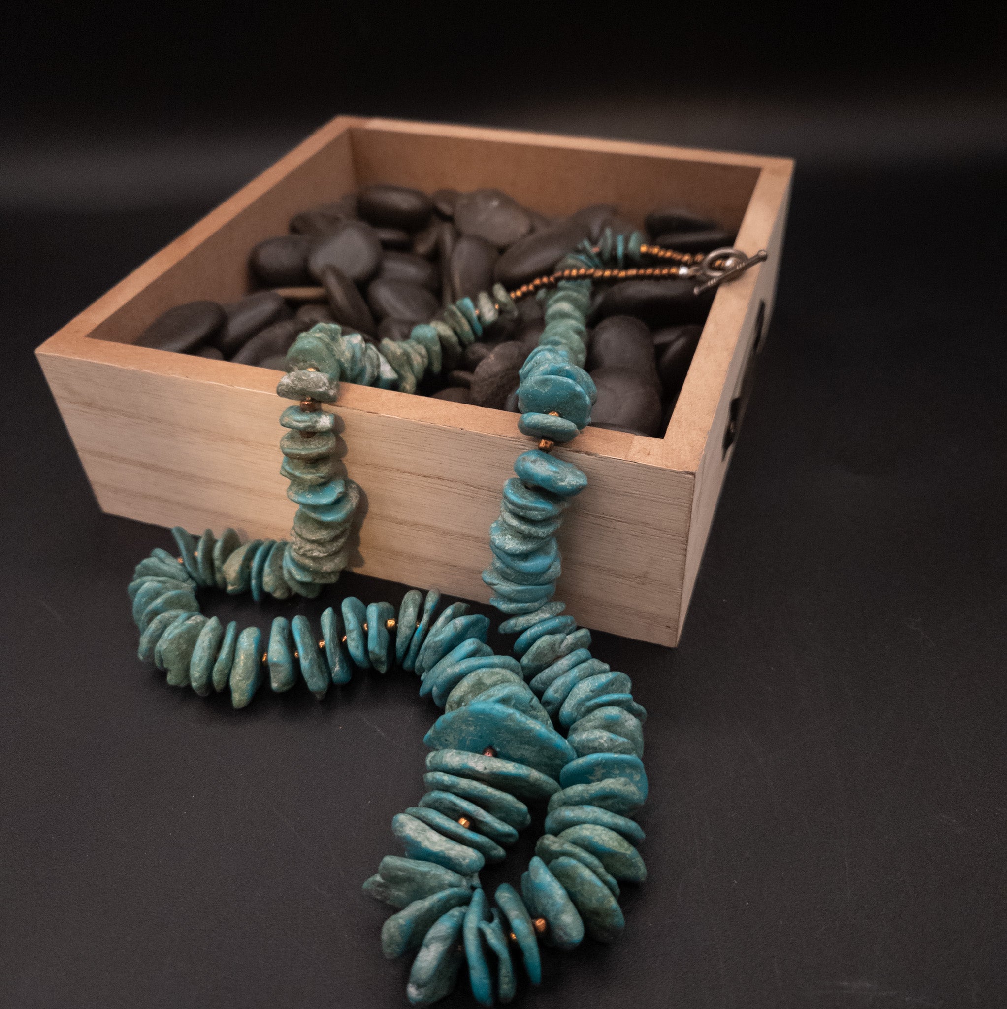 Unique Turquoise native Style Necklace with Toggle Clasp