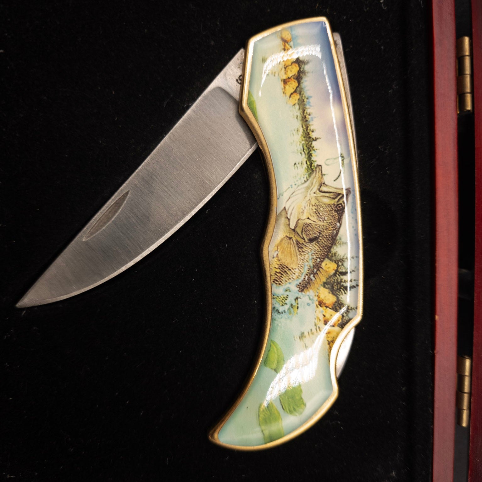 Bass Fishing Pocket Knife with Largemouth Artwork Handle in Red Gift Box