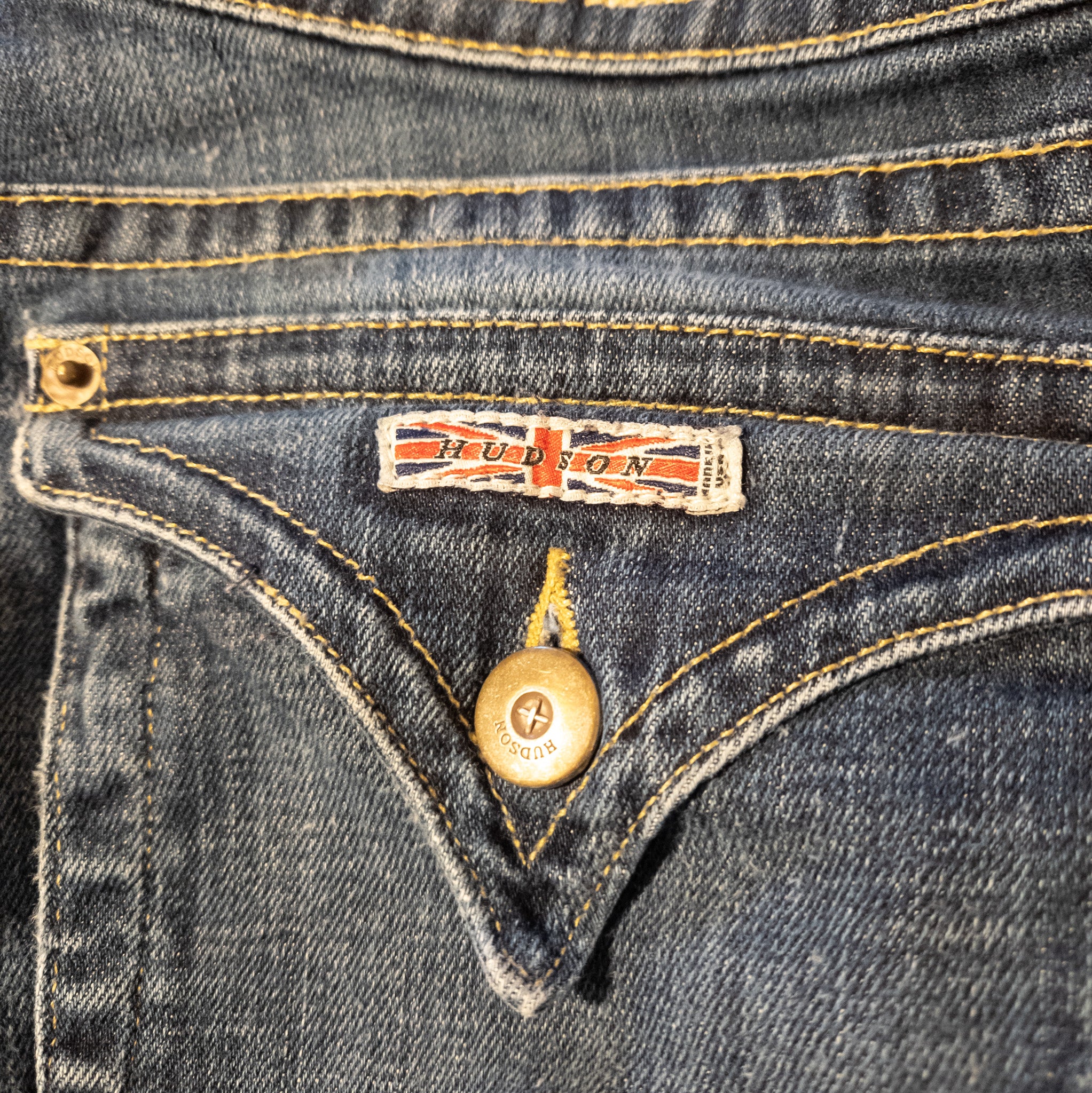 Hudson Beth Mid-Rise Bootcut Petite Jean Size 31