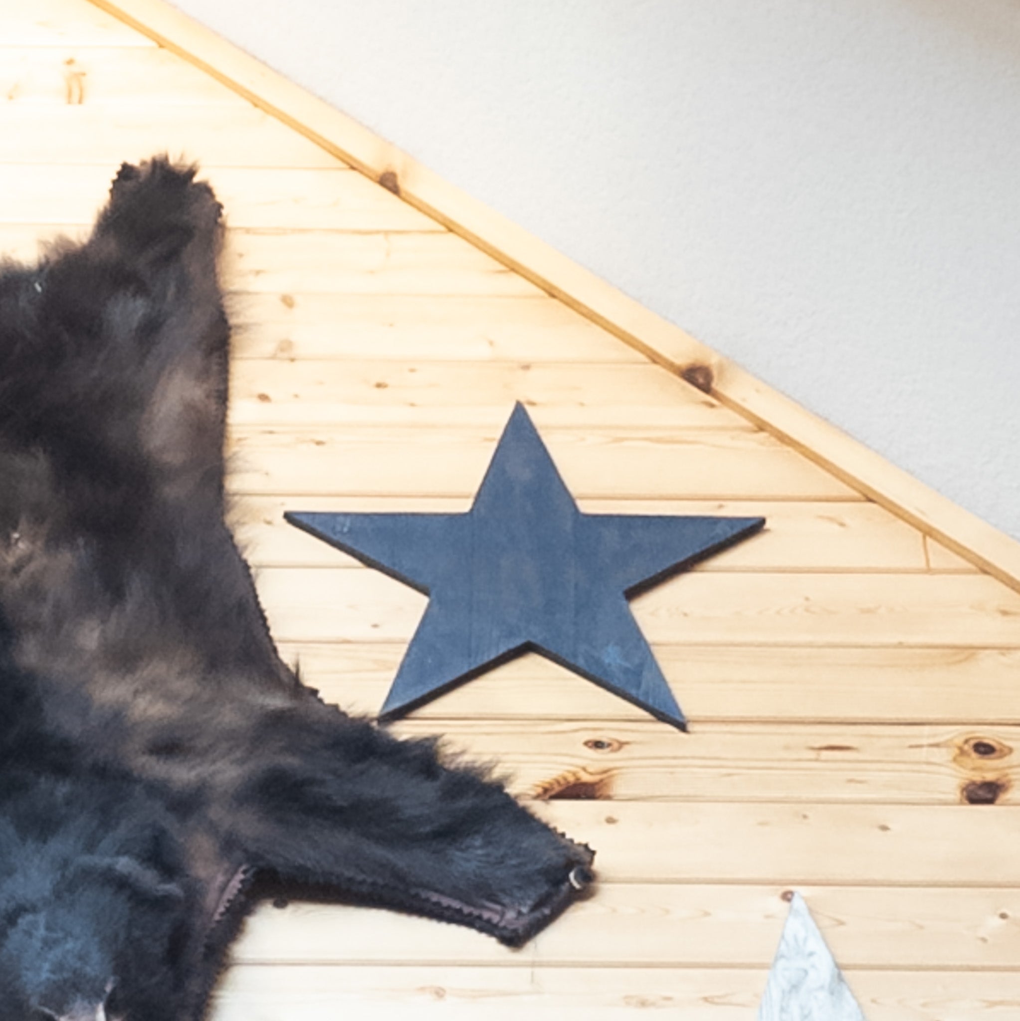 Rustic Barn Style Five-Point Wooden Washed Star Wall Hanging Decor