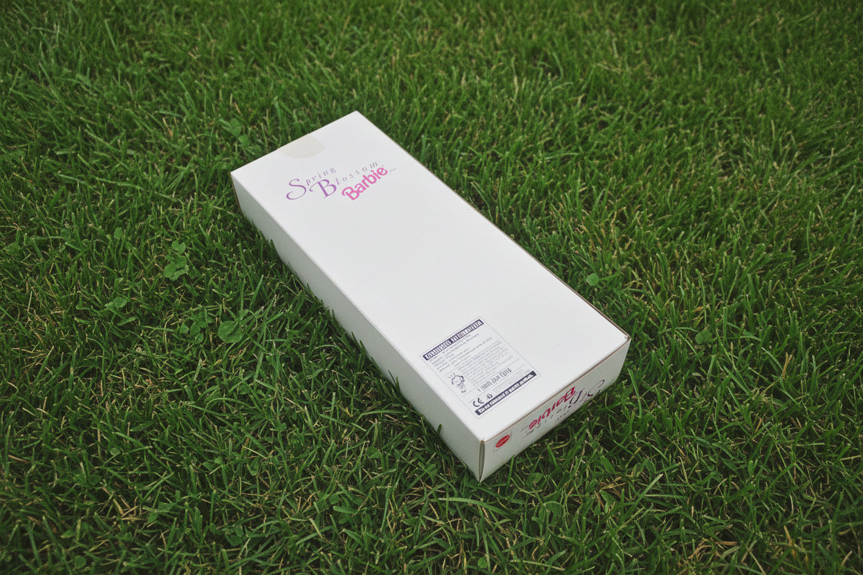 1995/1996 Avon Exclusive Spring Blossom Barbie