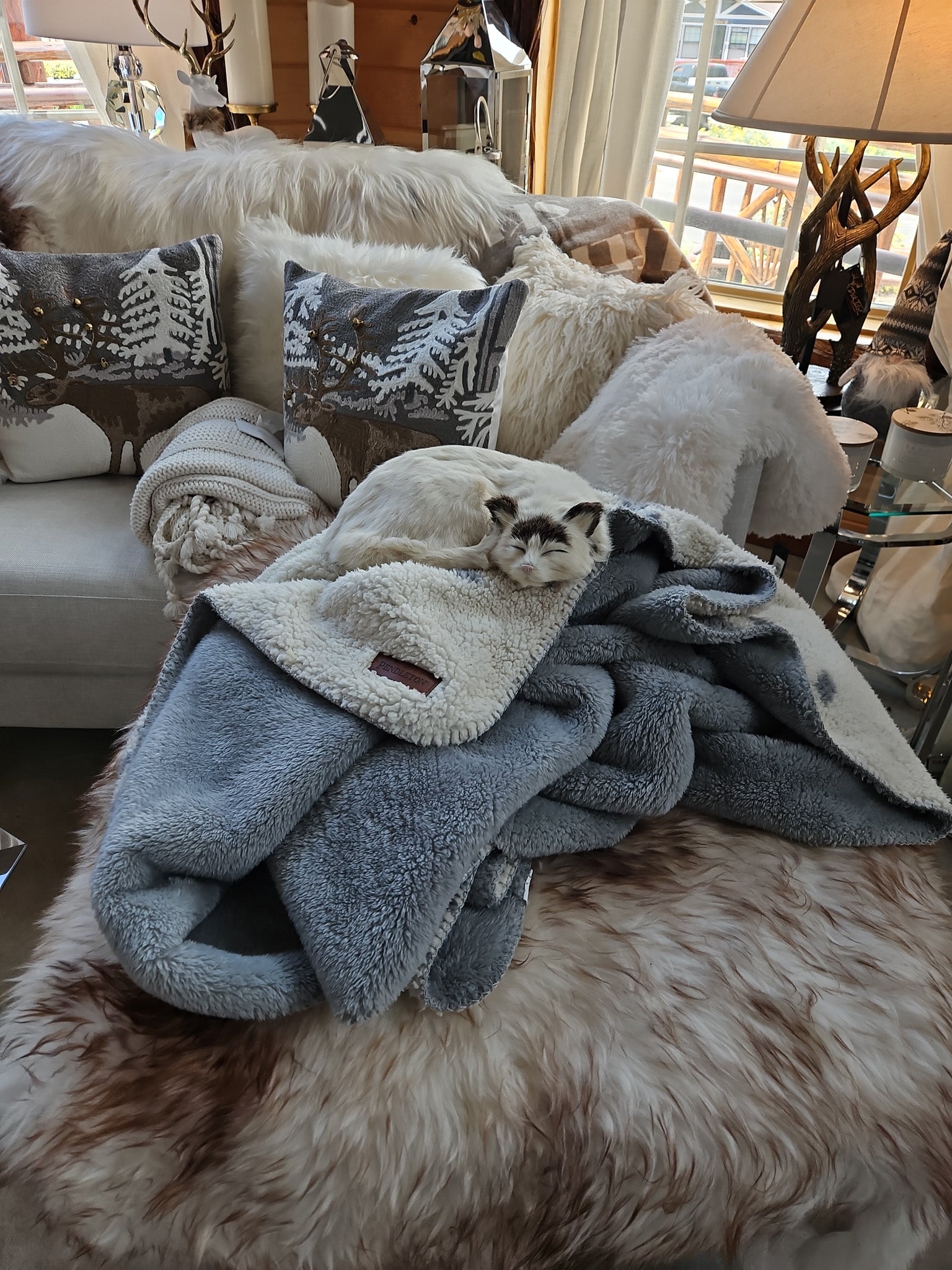Pendleton 50" x 70" Sherpa Throw Blanket Gray & Ivory Southwestern