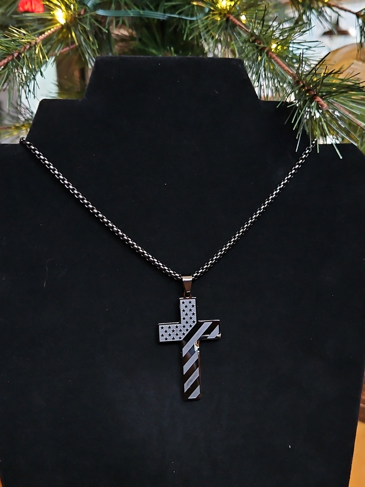 Joshua 1:9 “Be Strong & Courageous” Cross Necklace – Stainless Steel