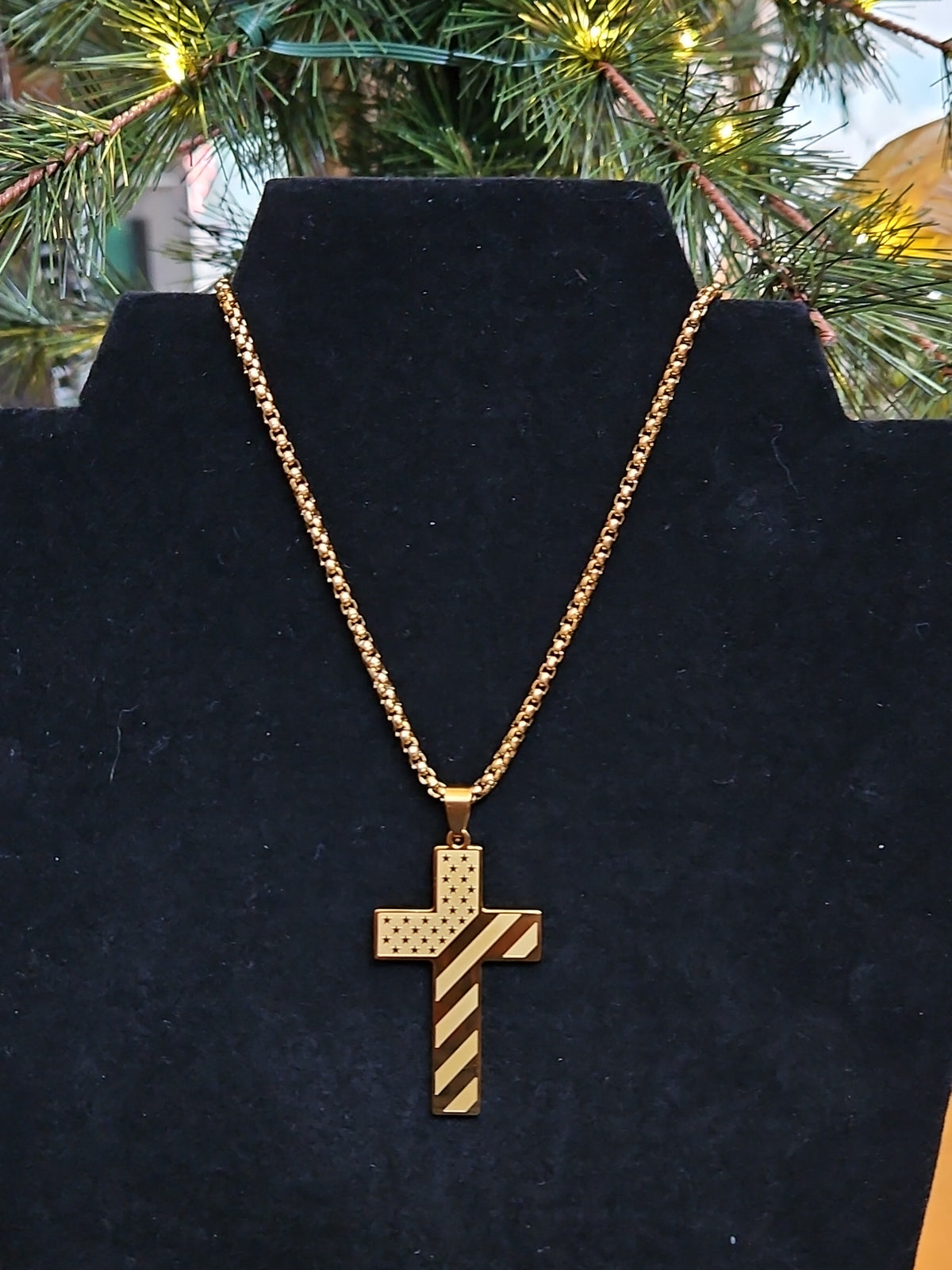 Joshua 1:9 “Be Strong & Courageous” Cross Necklace – Stainless Steel