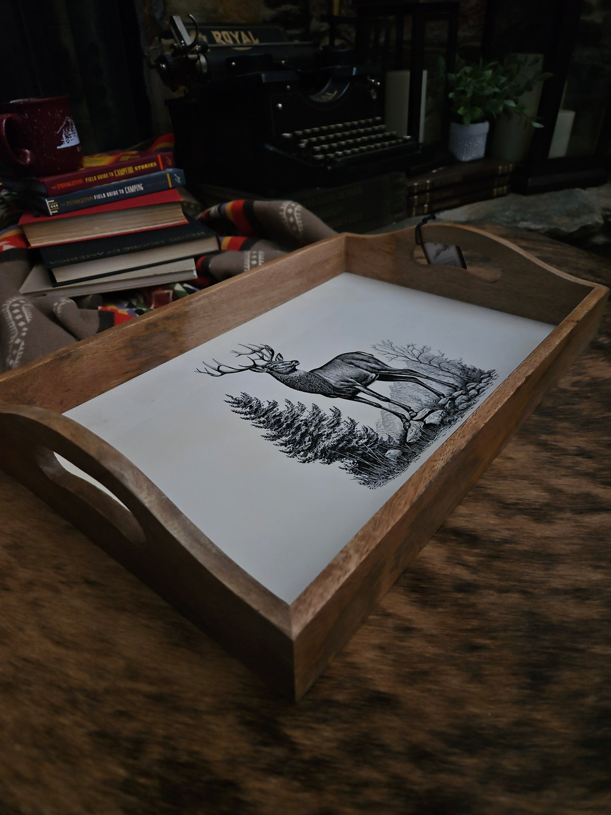 Rustic Wooden Elk Serving Tray – Mountain Lodge Wildlife Decor