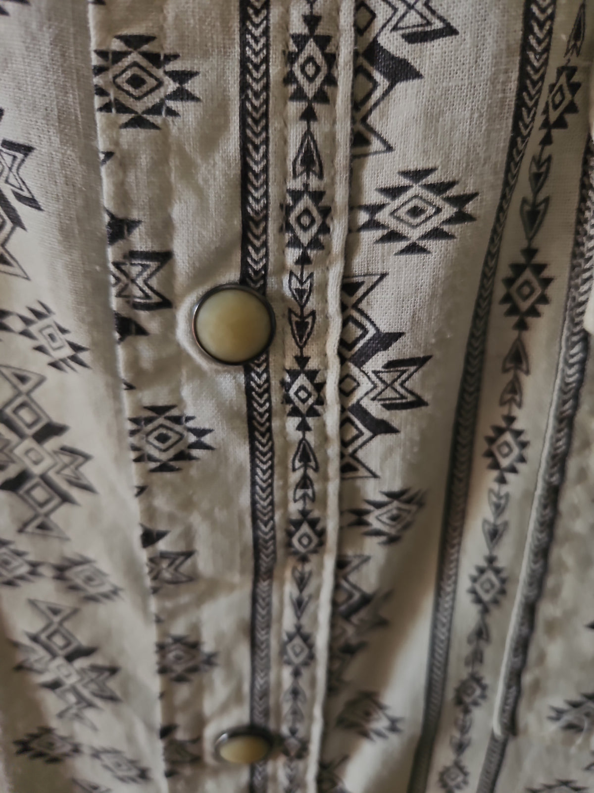 Lucky Brand Men’s Medium Southwestern Aztec Print Button-Up Shirt – White & Black