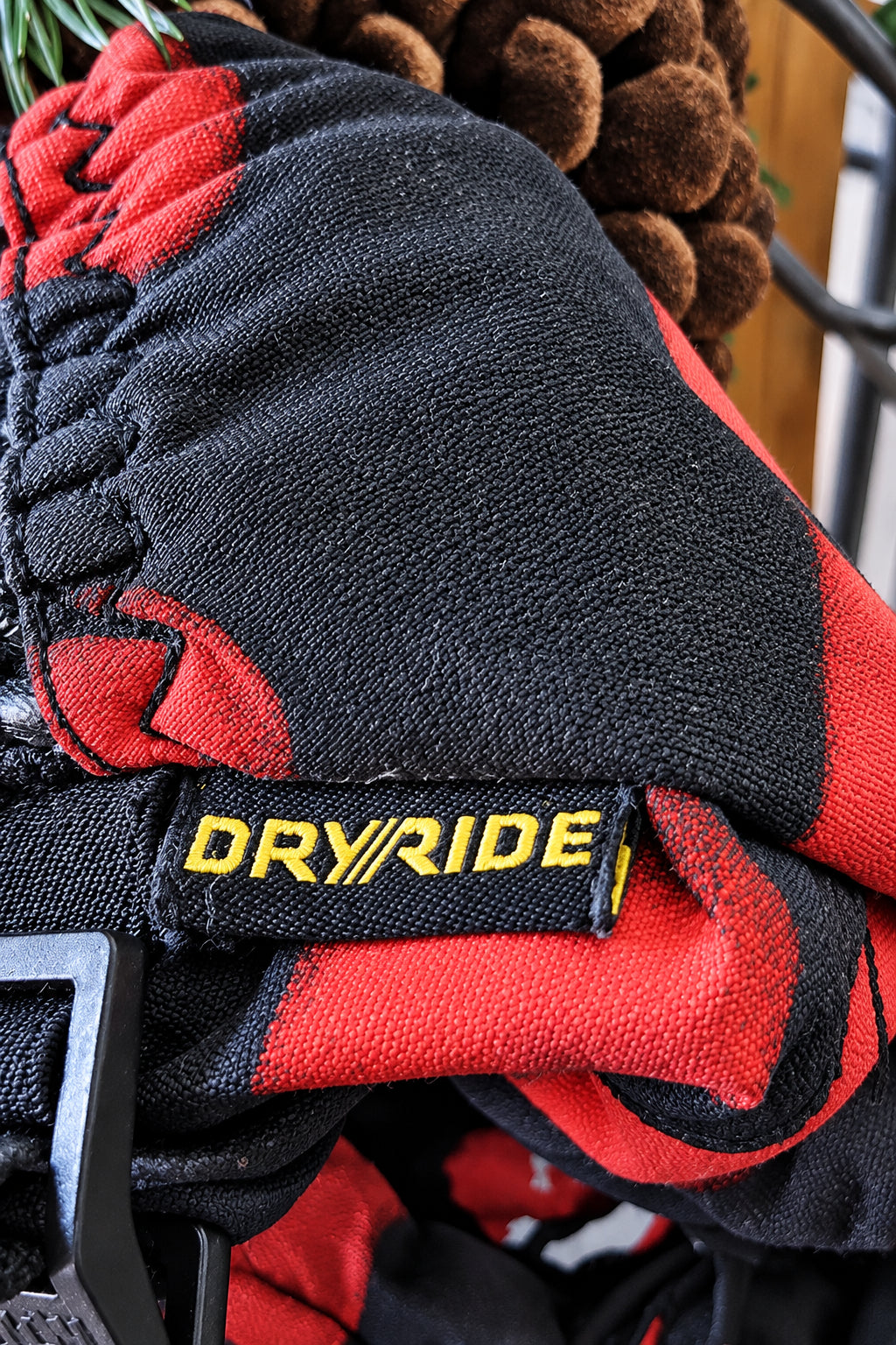 Burton DRYRIDE Black & Red Snowboard Ski Gloves