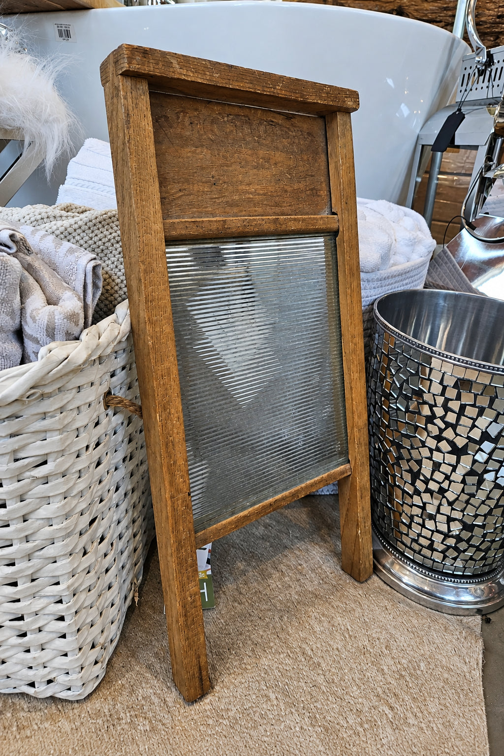 Antique Victory No. 508 Ribbed Glass Washboard – National Washboard Co.