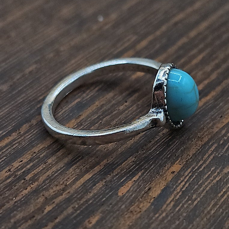 Turquoise Oval Statement Ring – Size 5.5