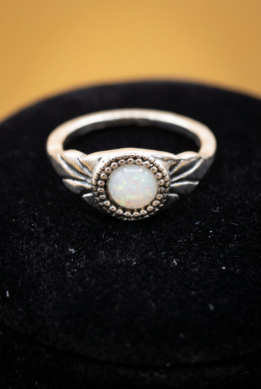 Round Opal-Style Ring with Southwestern Silver-Tone Details – Size 7