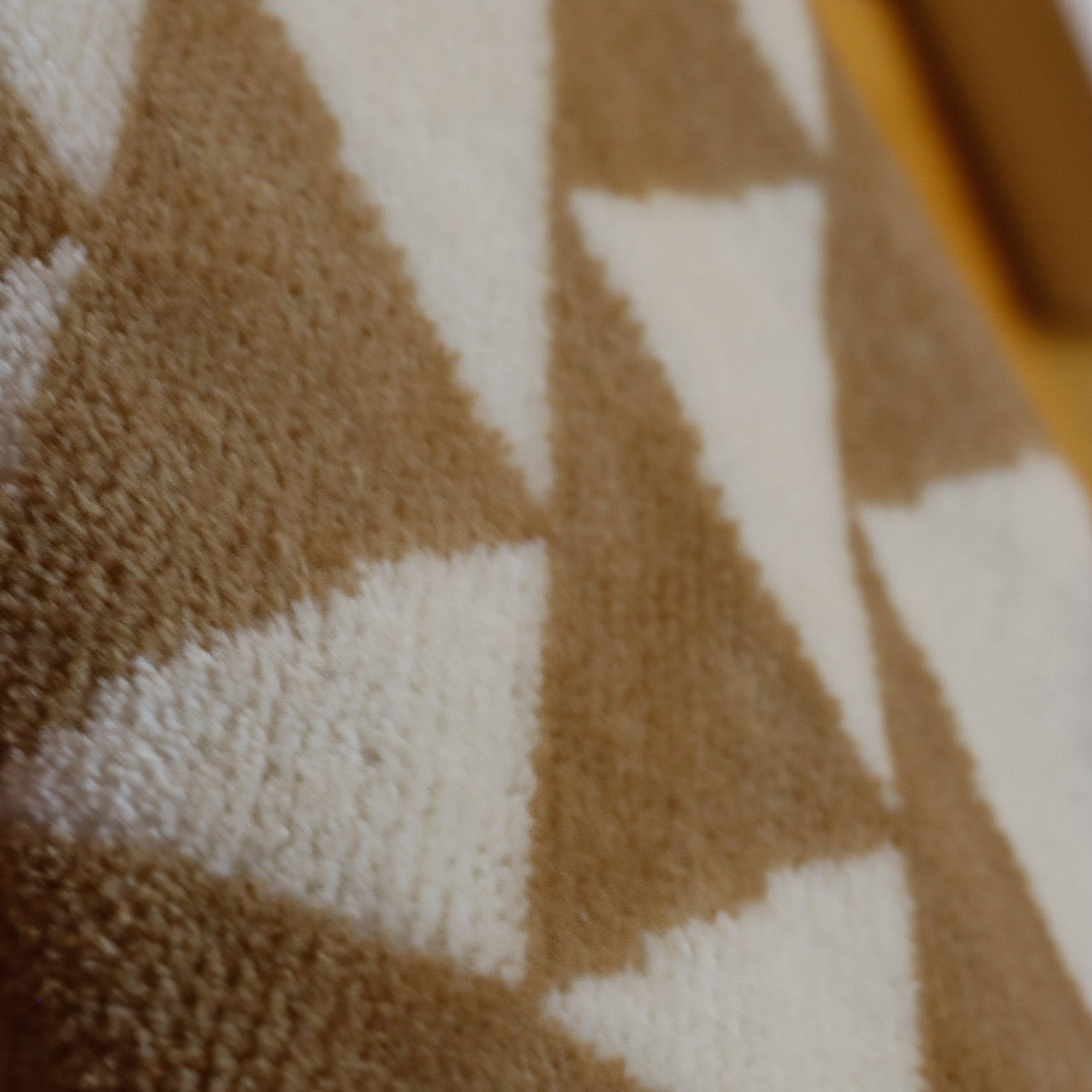 Pendleton Oversized Jacquard Spa Towel Ivory Rock Point Pattern