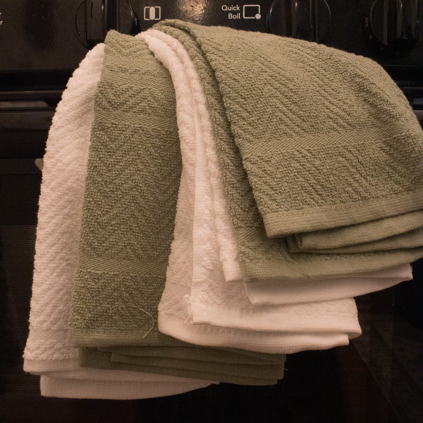 Simply Clean by Homeware Kitchen Set of 4 Towels White and Sage