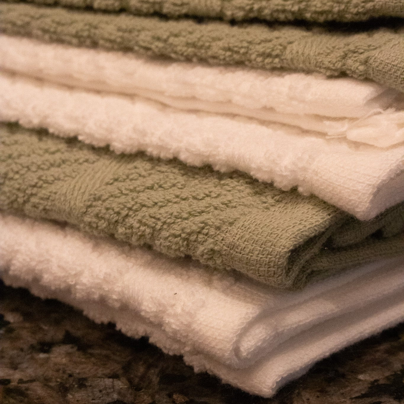 Simply Clean by Homeware Kitchen Set of 4 Towels White and Sage