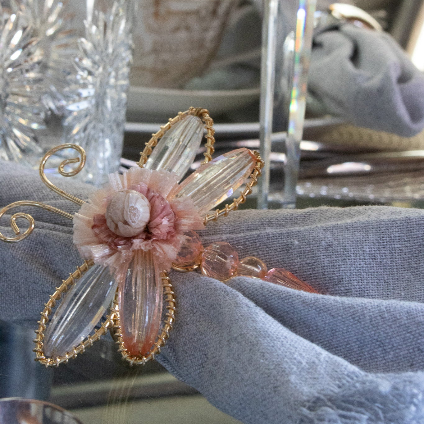 Tahari Home Set of 4 Napkin Rings Pink Dragonfly
