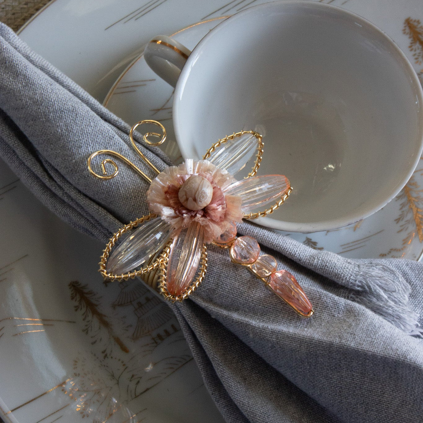 Tahari Home Set of 4 Napkin Rings Pink Dragonfly