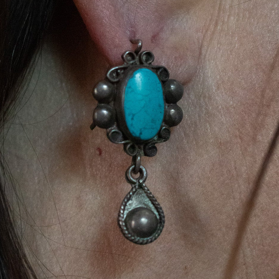 Vintage Navajo Zuni Sterling Silver Turqoise Earrings