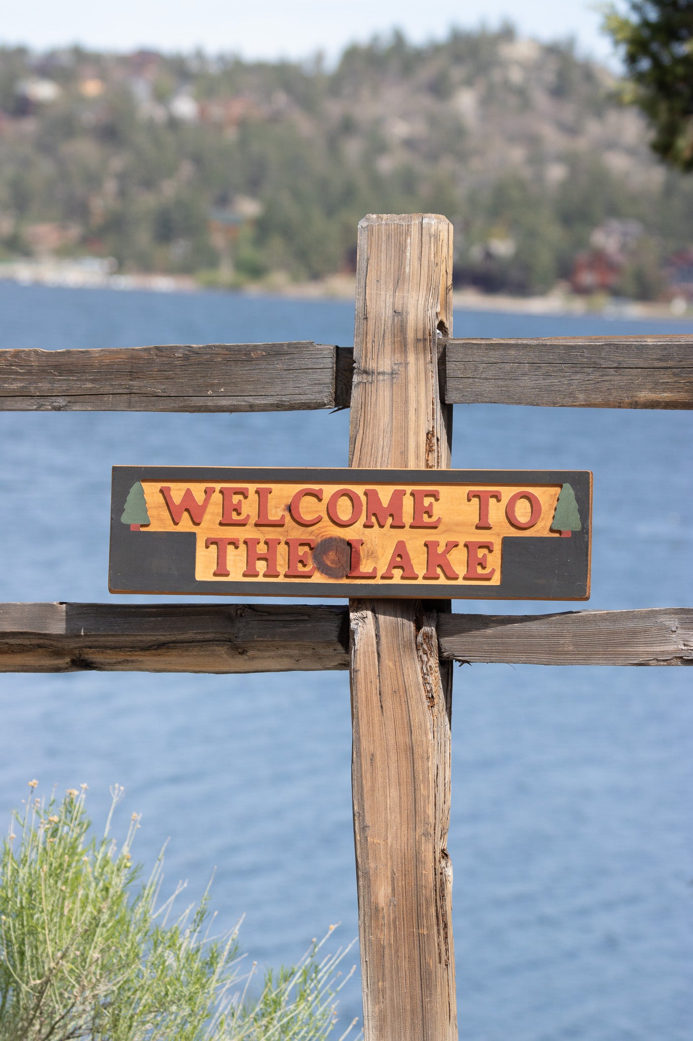 "Welcome To the Lake" Wooded Sign