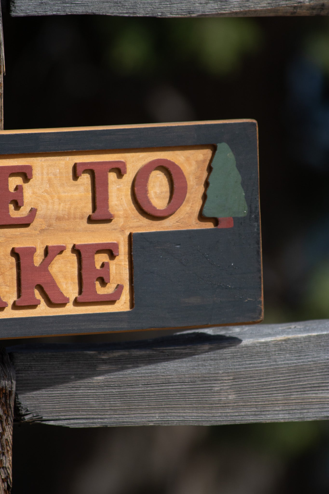 "Welcome To the Lake" Wooded Sign