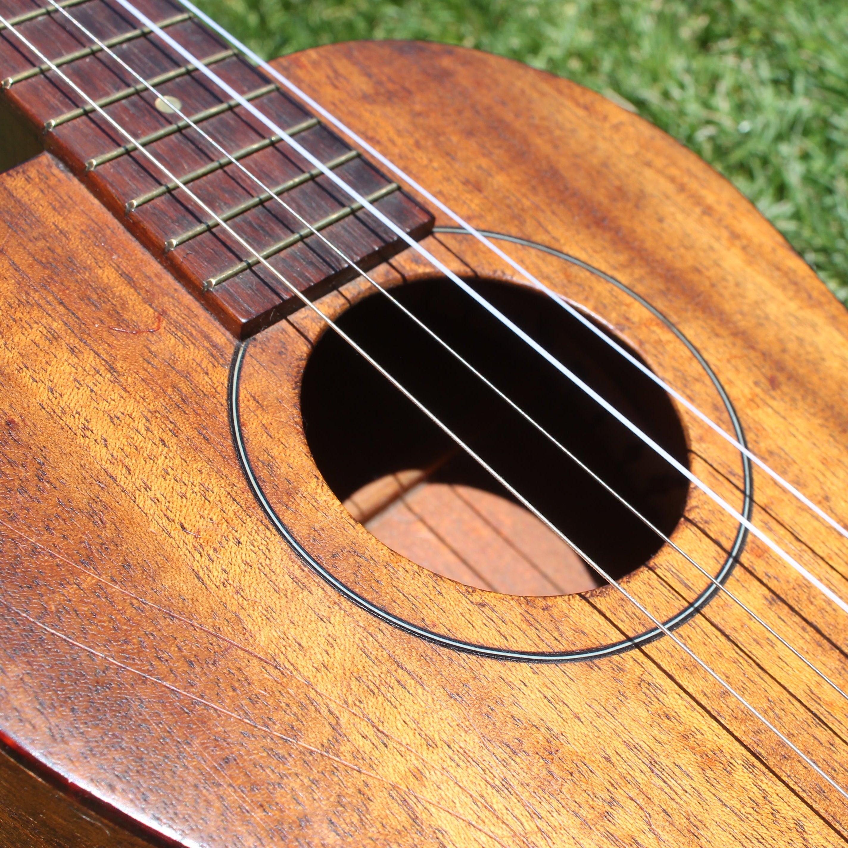 Baritone Ukulele