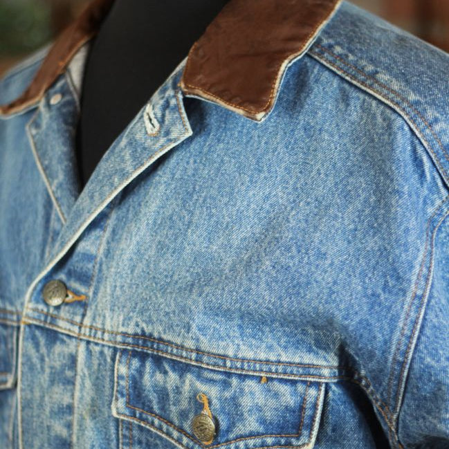 Marlboro Country Store Denim Jacket Leather Collar Flannel Lined Size Medium Vintage
