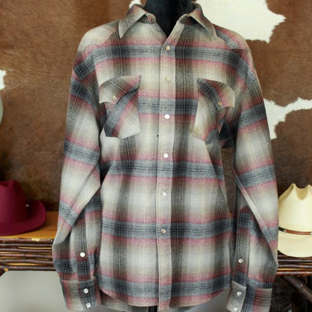 Pendleton Vintage Plaid 100% Wool Long sleeved Shirt Button-Down Flannel Size L