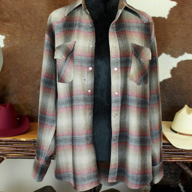 Pendleton Vintage Plaid 100% Wool Long sleeved Shirt Button-Down Flannel Size L