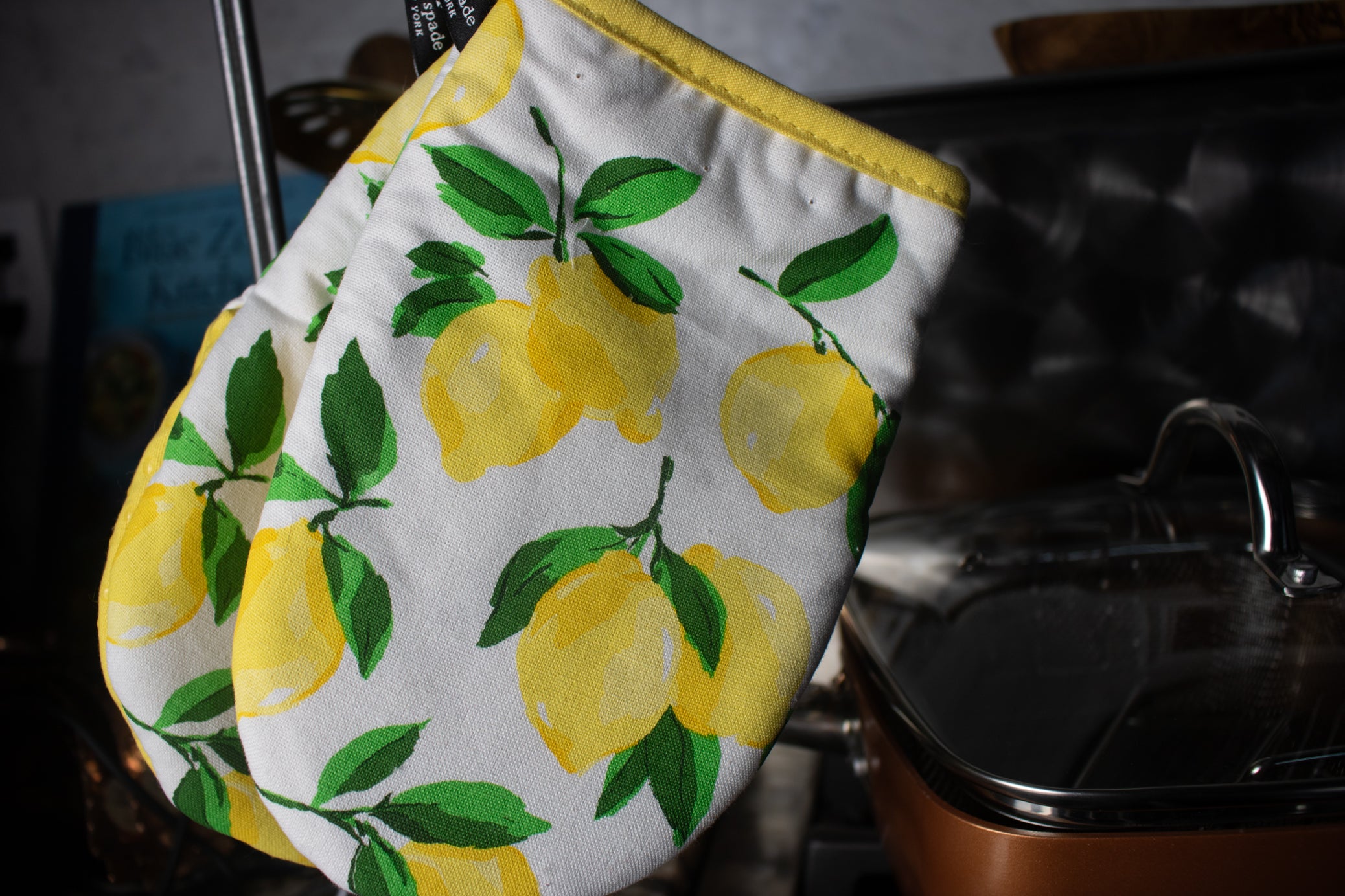 Kate Spade Kitchen Towel Set and 2 Mini Mitts
