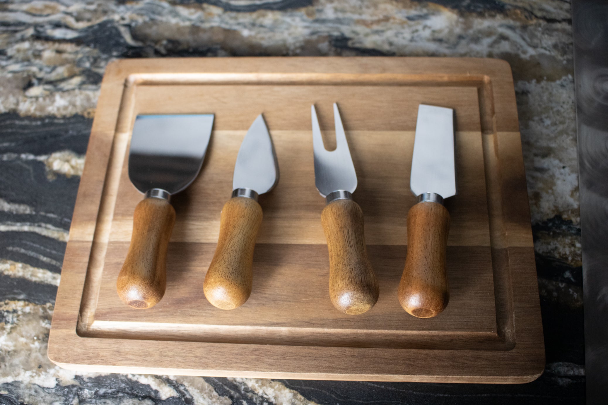 B+B Bread + Butter Acacia Wood 5 Piece Cheese Set