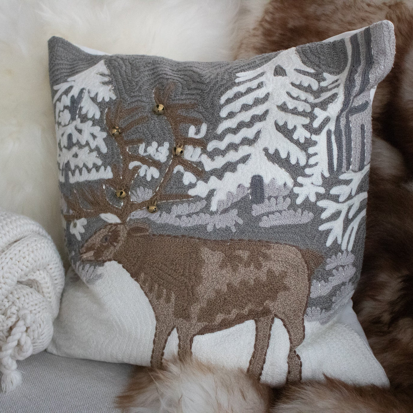 Pottery Barn 18x18” Moose Crewel Embroidered Moose Pillow