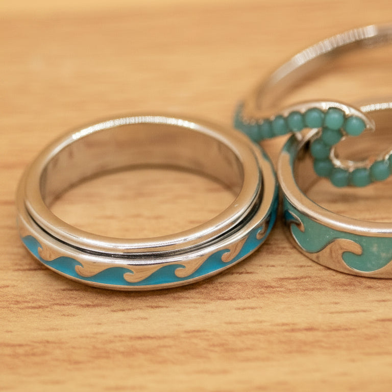 Pura Vida Enamel Wave Fidget Ring Silver
