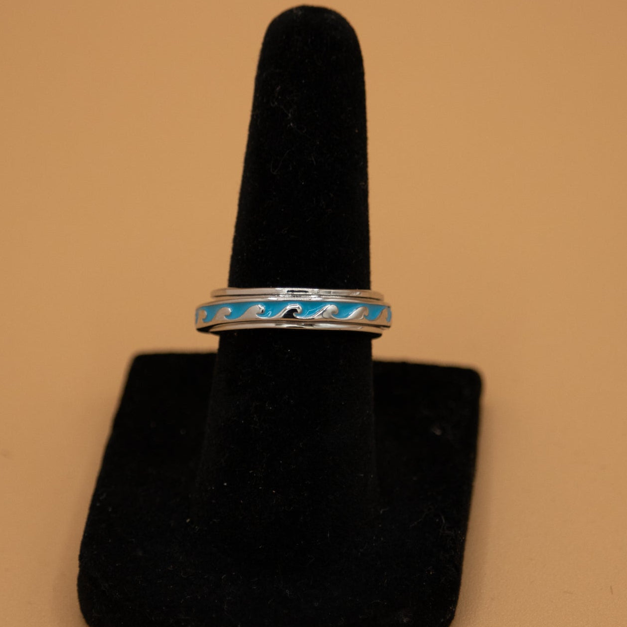 Pura Vida Enamel Wave Fidget Ring Silver