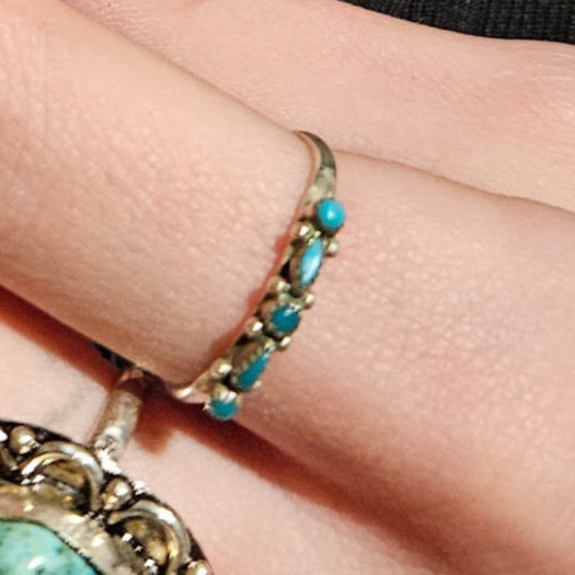 Authentic Native American Turquoise Gemstones Hand Crafted Sterling Silver Ring Size 7.5