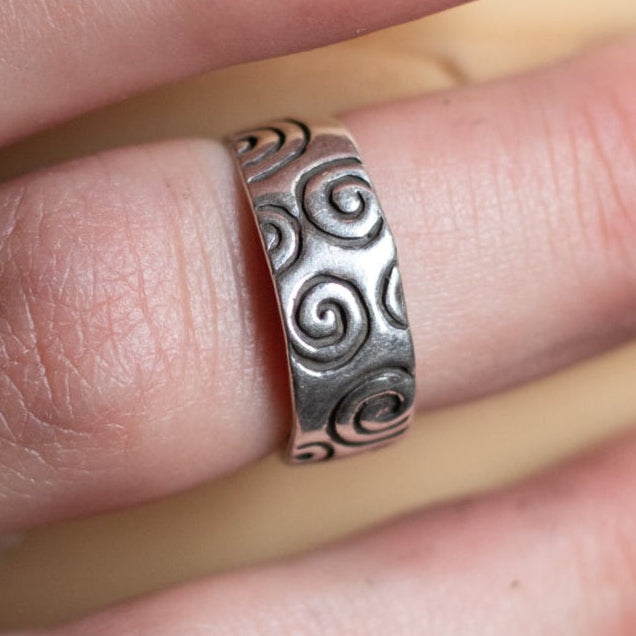 Vintage Mexican Sterling Silver Ring Etched With Circular Swirls- Size 5