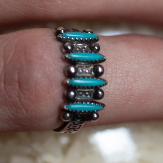 Vintage Zuni Petit Needlepoint Turquoise Ring Sterling Silver Etch-work Size 5.5