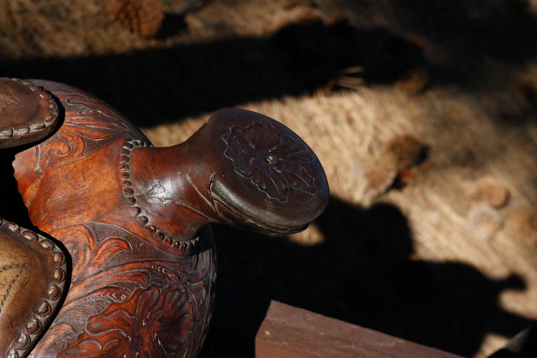 Vintage 1947 Tex Tan Heregord Series 16 inch Western Show Saddle Model Number 3420