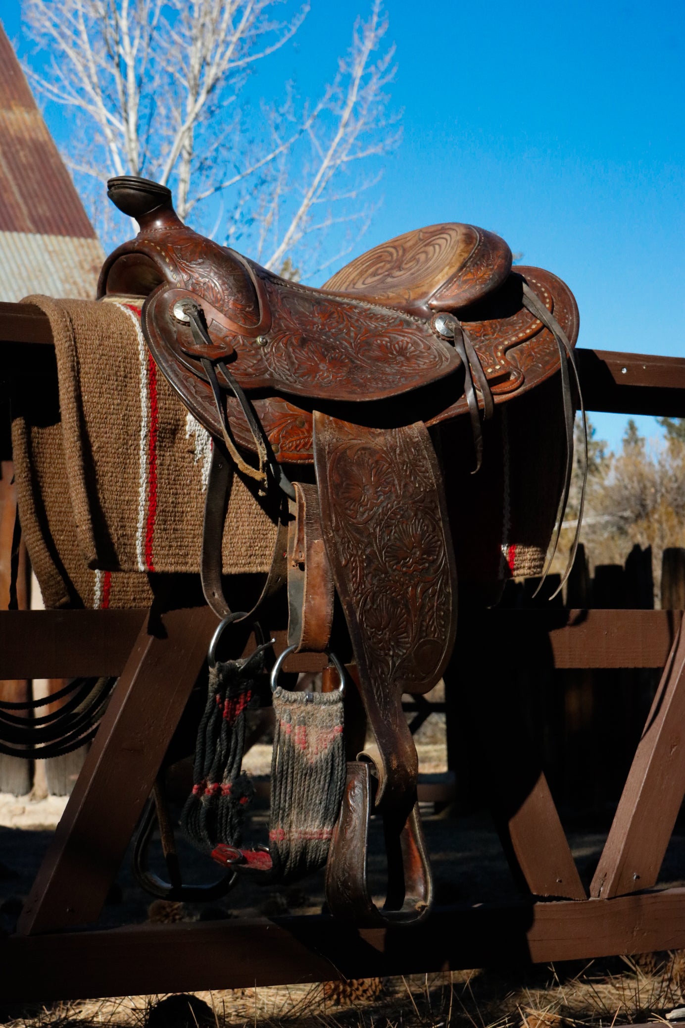 Vintage 1947 Tex Tan Heregord Series 16 inch Western Show Saddle Model Number 3420