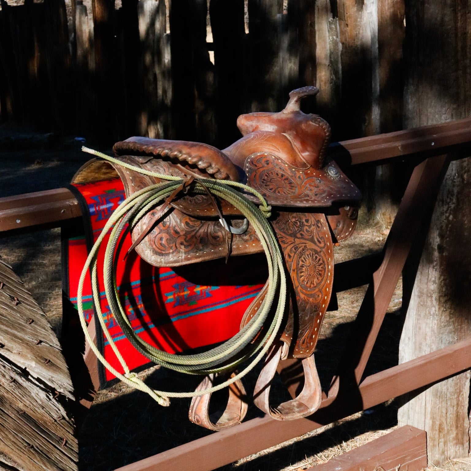Vintage 16 3/4-inch Classic Western Show Saddle