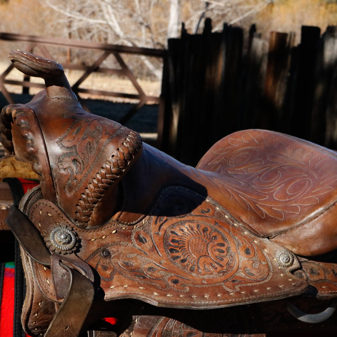 Vintage 16 3/4-inch Classic Western Show Saddle