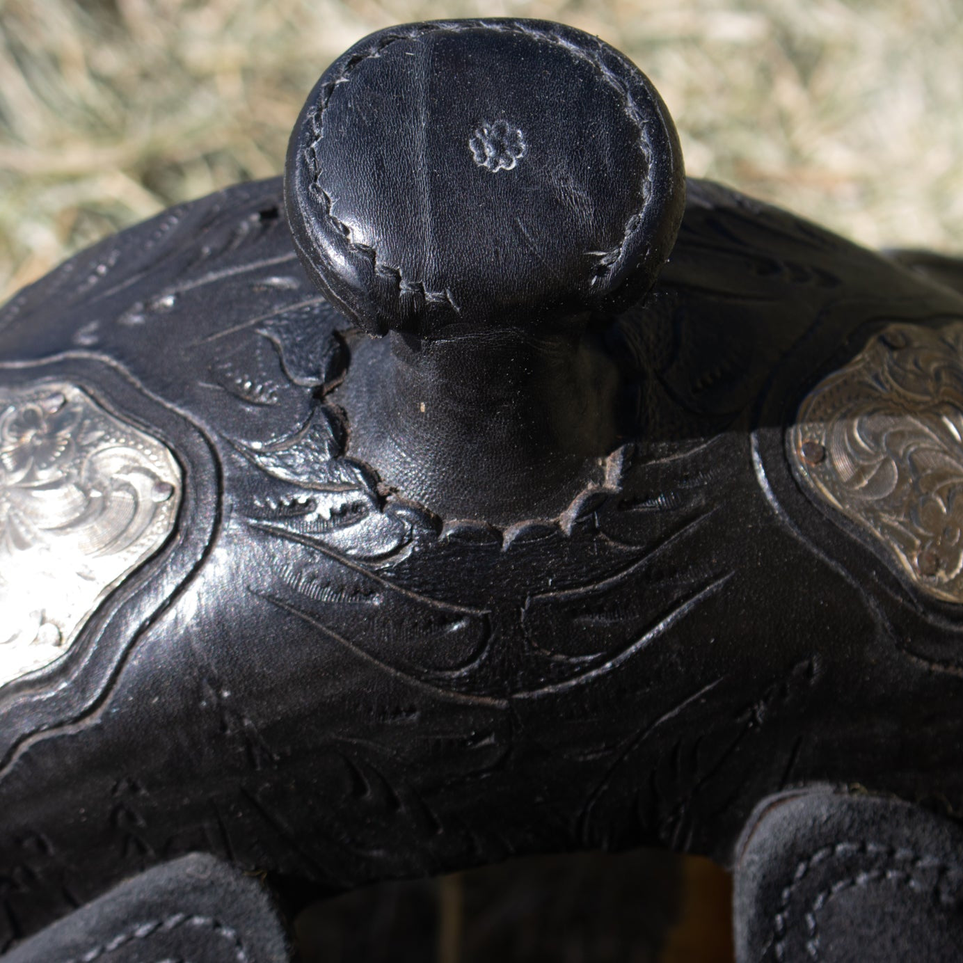 Tough 1 Silver Royal Hand-Crafted Premium Leather 13 Inch Youth Saddle