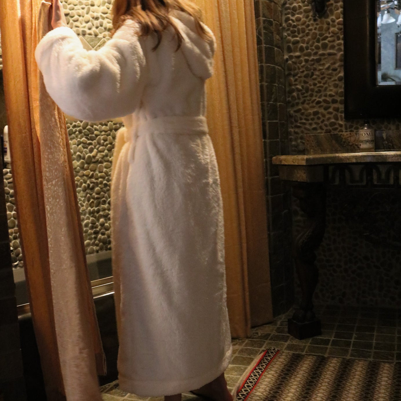 Pottery Barn Fireside Robe Large Grand White for Ultimate Comfort