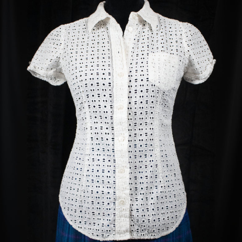 New York and Company White Lace Button Up Front Size Small