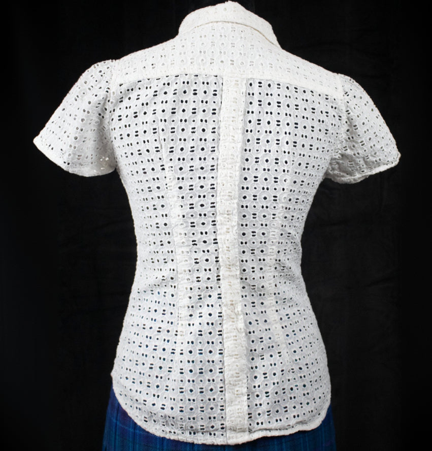 New York and Company White Lace Button Up Front Size Small