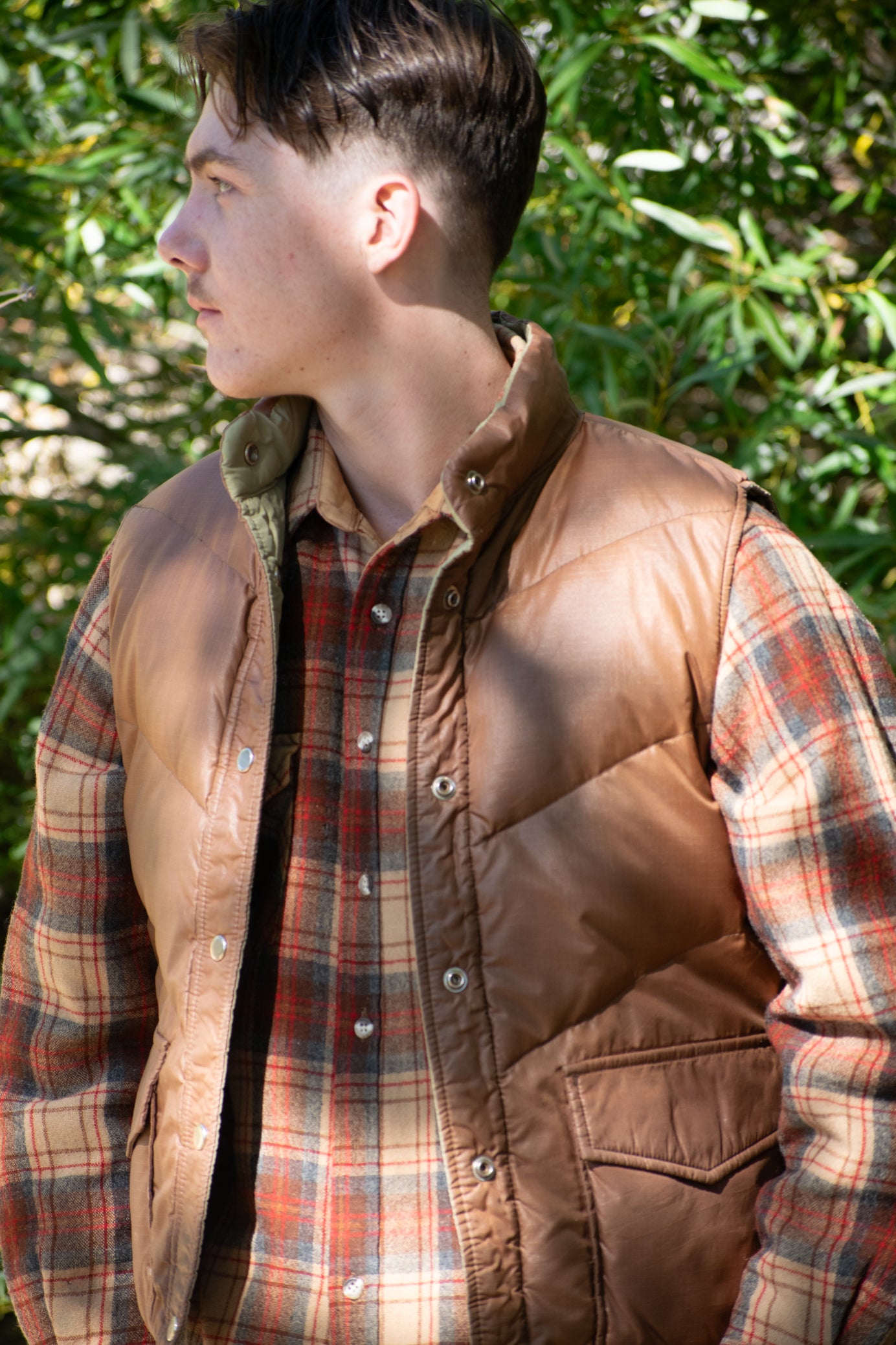 Reversible Puffer Vest with Button-Up Front – Versatile Outerwear
