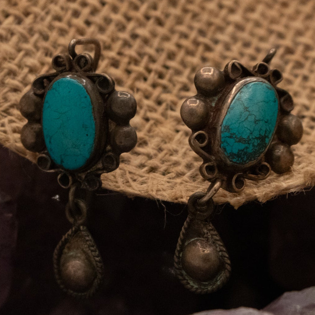 Vintage Navajo Zuni Sterling Silver Turqoise Earrings