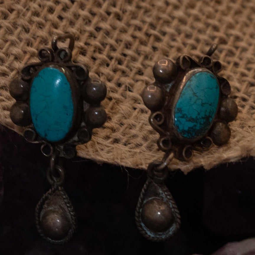 Vintage Navajo Zuni Sterling Silver Turqoise Earrings