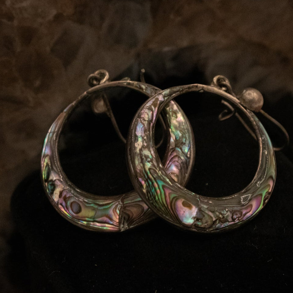 Sterling silver Native American Zuni Navajo Abalone Circle Earrings